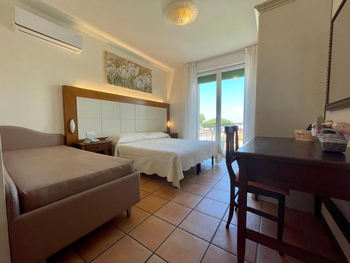 Hotel Sylvia Lido di Camaiore Eksteriør bilde