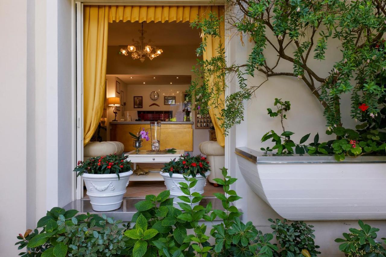 Hotel Sylvia Lido di Camaiore Eksteriør bilde