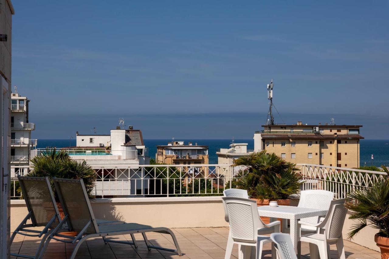 Hotel Sylvia Lido di Camaiore Eksteriør bilde