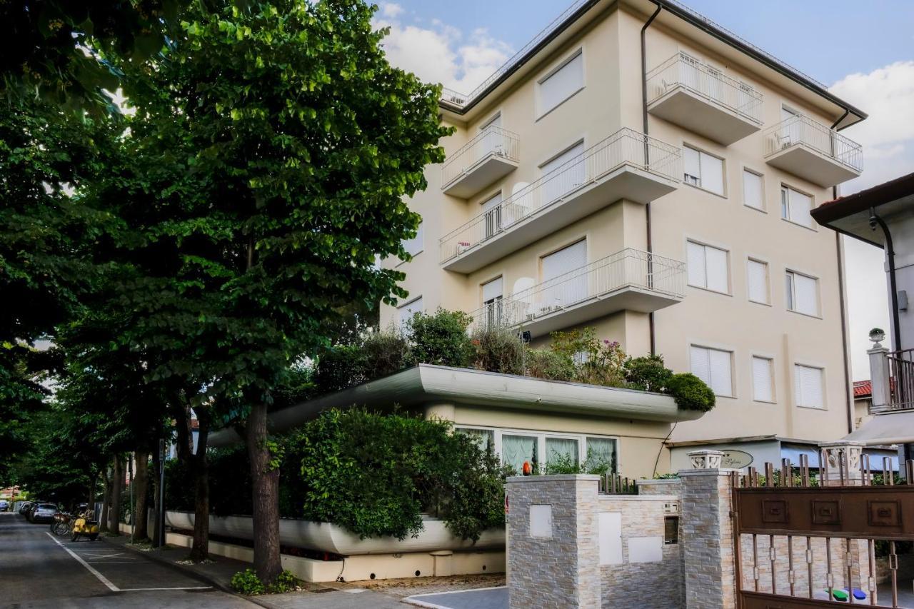 Hotel Sylvia Lido di Camaiore Eksteriør bilde