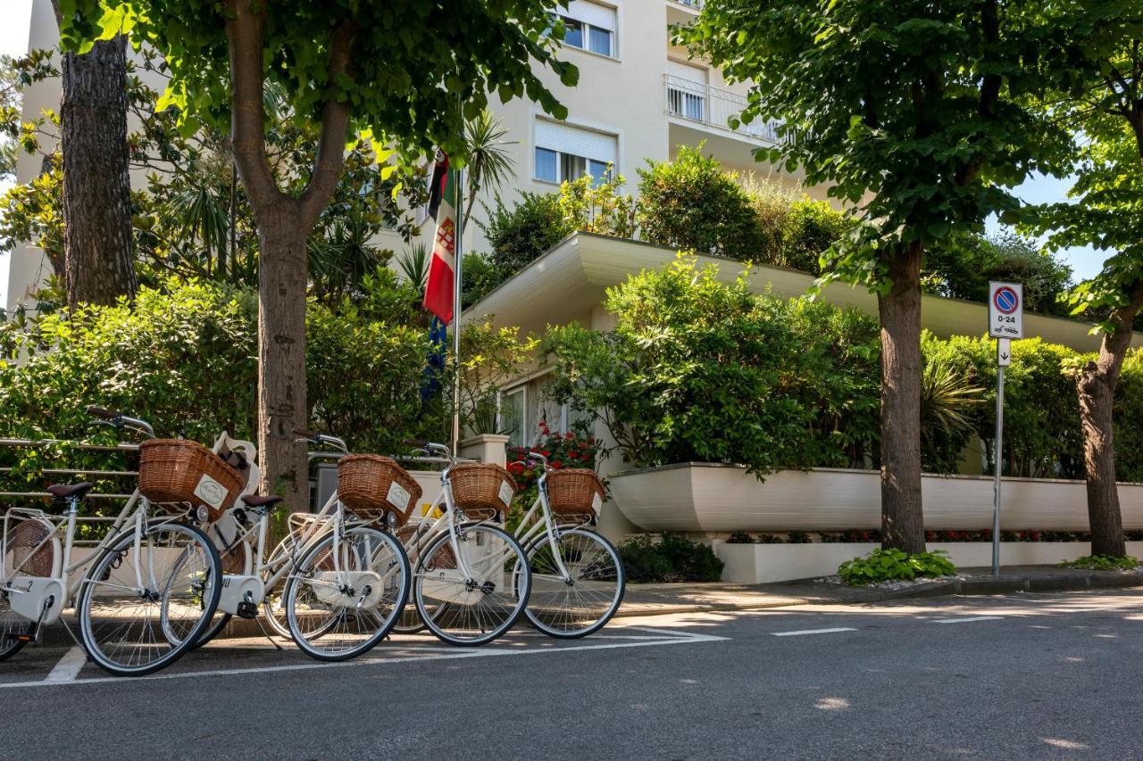 Hotel Sylvia Lido di Camaiore Eksteriør bilde
