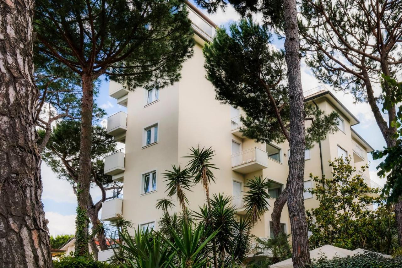 Hotel Sylvia Lido di Camaiore Eksteriør bilde