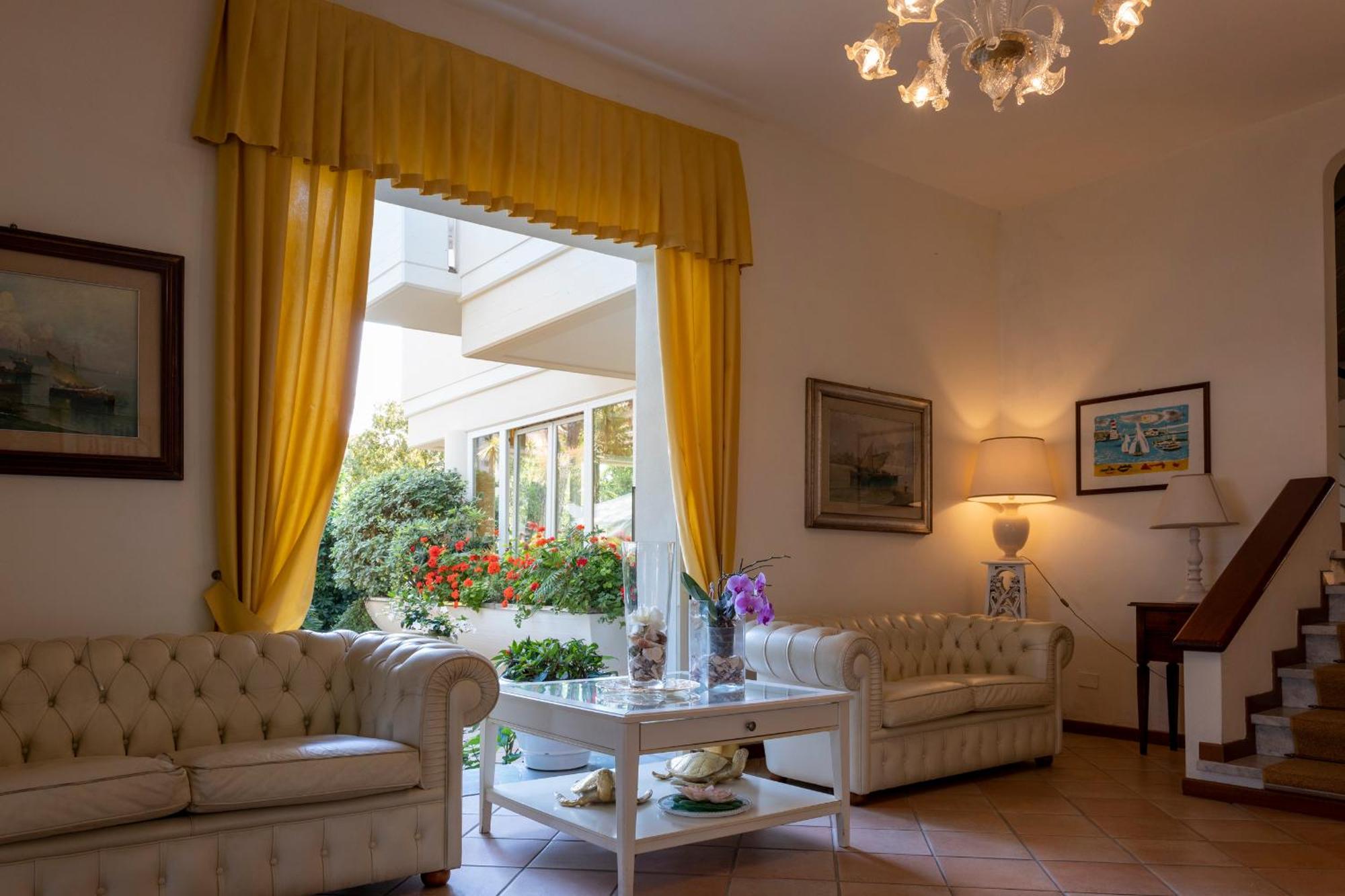 Hotel Sylvia Lido di Camaiore Eksteriør bilde