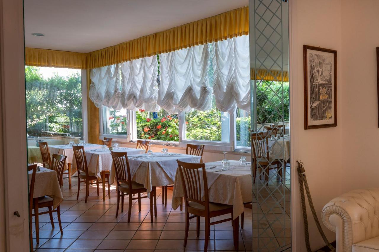 Hotel Sylvia Lido di Camaiore Eksteriør bilde