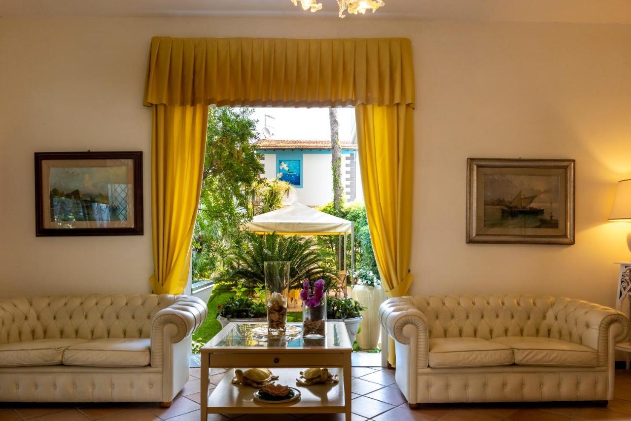 Hotel Sylvia Lido di Camaiore Eksteriør bilde