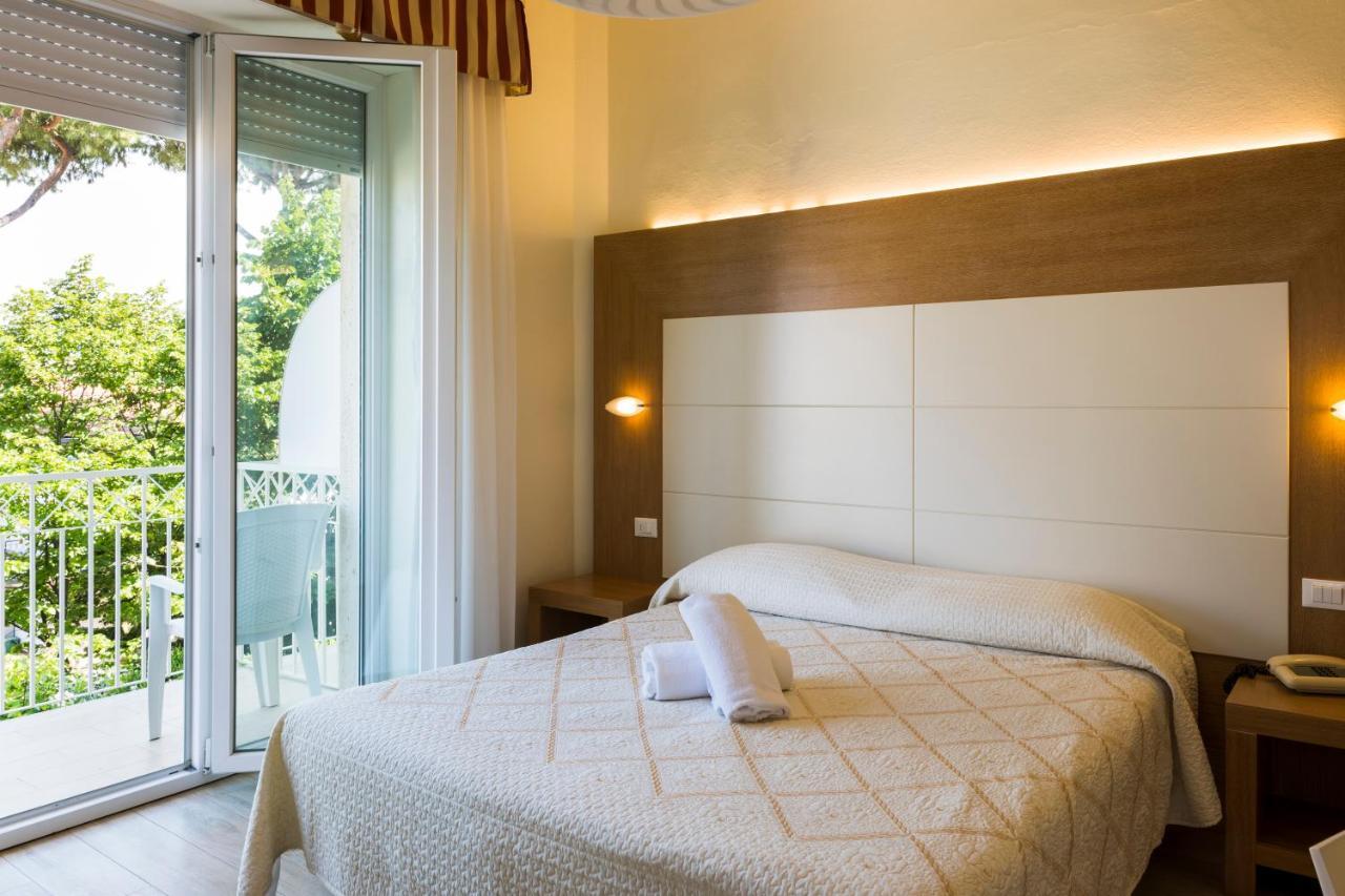 Hotel Sylvia Lido di Camaiore Eksteriør bilde