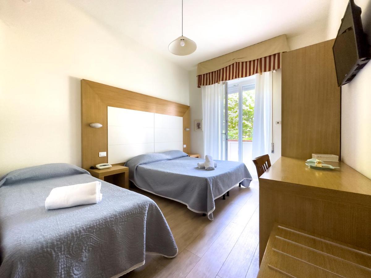 Hotel Sylvia Lido di Camaiore Eksteriør bilde