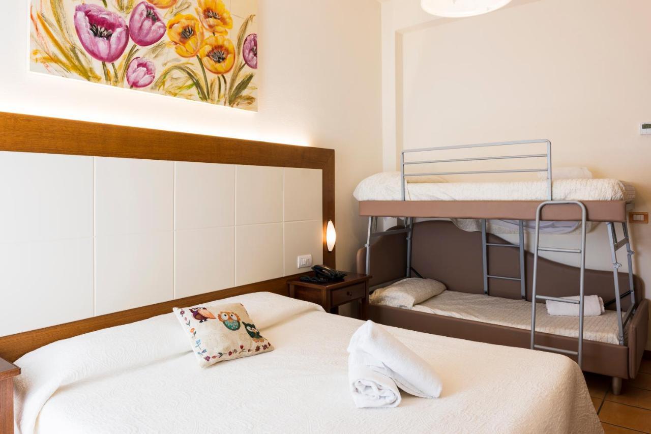Hotel Sylvia Lido di Camaiore Eksteriør bilde