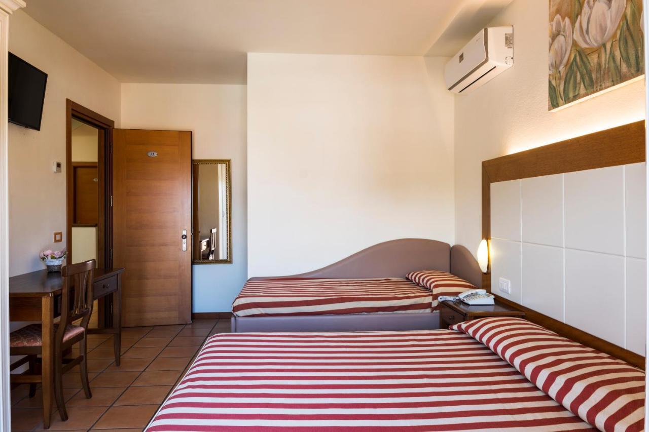 Hotel Sylvia Lido di Camaiore Eksteriør bilde