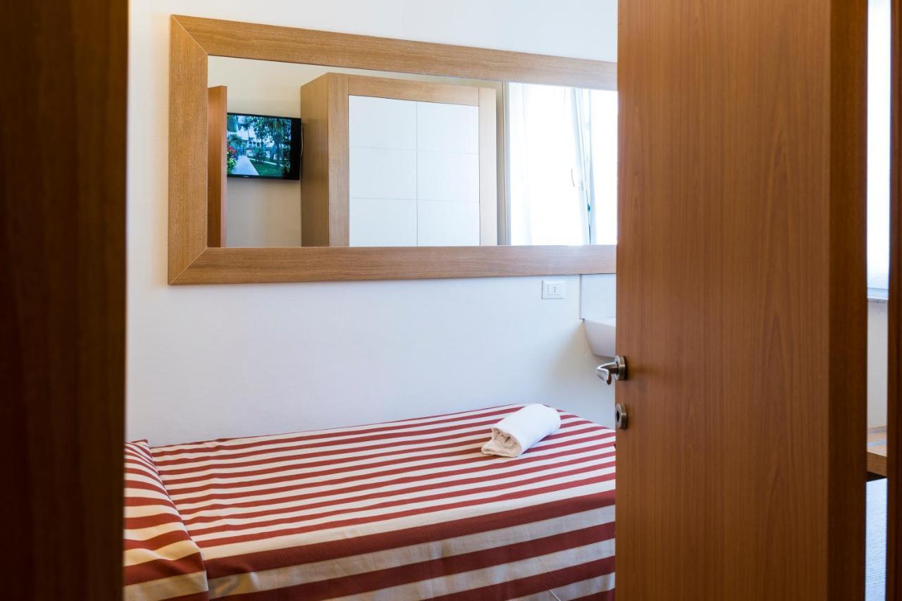 Hotel Sylvia Lido di Camaiore Eksteriør bilde